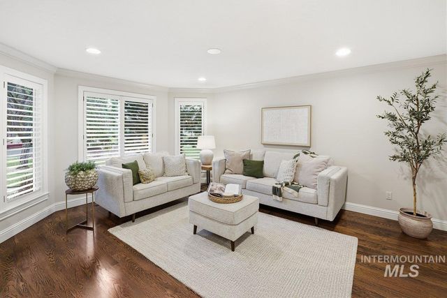 3050 S Whitepost Way, Eagle, ID 83616