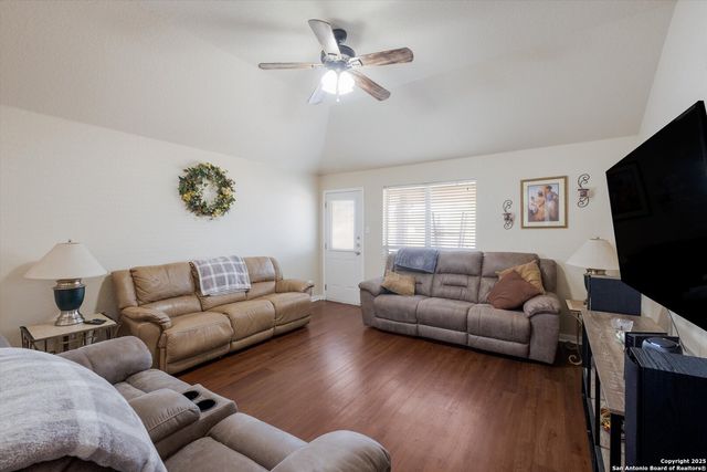 4006 Giverny Ct, Converse, TX 78109