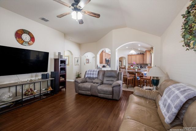 4006 Giverny Ct, Converse, TX 78109