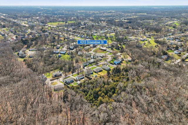 4313 STEVENDAVE DR, Columbia, MO 65202