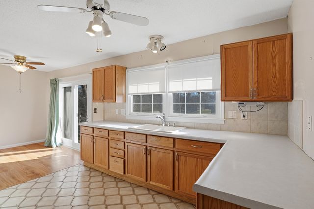 4313 STEVENDAVE DR, Columbia, MO 65202