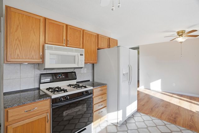 4313 STEVENDAVE DR, Columbia, MO 65202