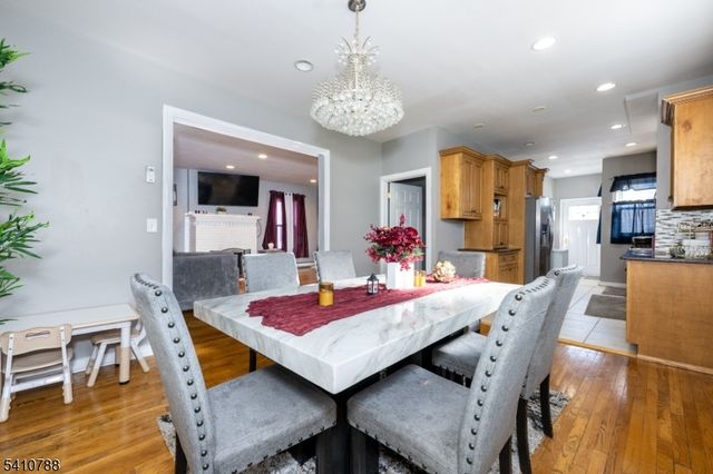 32 Newfield St, East Orange City, NJ 07017
