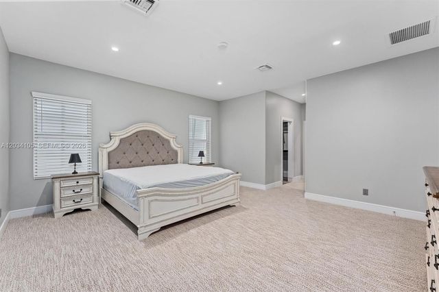 2431 NE 20th Ave, Lighthouse Point, FL 33064
