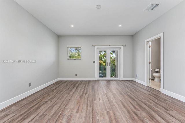 2431 NE 20th Ave, Lighthouse Point, FL 33064