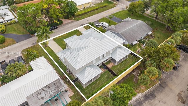 2431 NE 20th Ave, Lighthouse Point, FL 33064