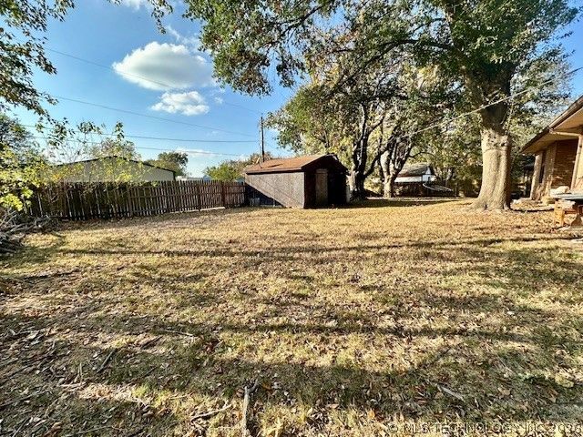 724 S Lake Avenue, Okmulgee, OK 74447