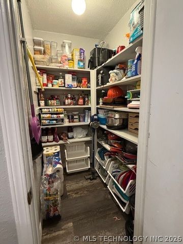 724 S Lake Avenue, Okmulgee, OK 74447