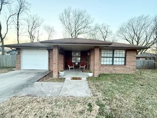 724 S Lake Avenue, Okmulgee, OK 74447