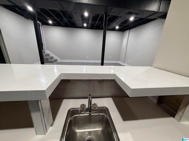 1860 OTIS ROAD, Birmingham, AL 35235