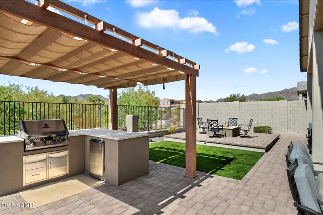 21127 W MINNEZONA Avenue, Buckeye, AZ 85396