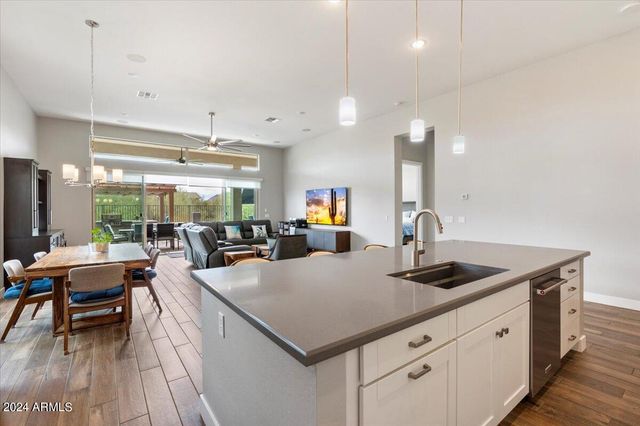 21127 W MINNEZONA Avenue, Buckeye, AZ 85396