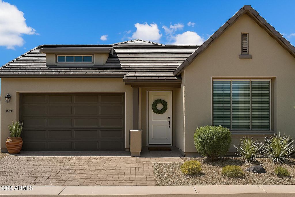 21127 W MINNEZONA Avenue, Buckeye, AZ 85396