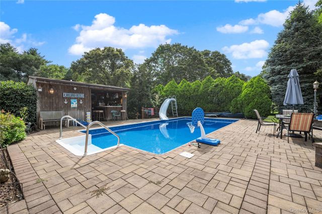 2473 New York Avenue, Melville, NY 11747