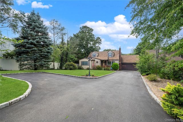 2473 New York Avenue, Melville, NY 11747
