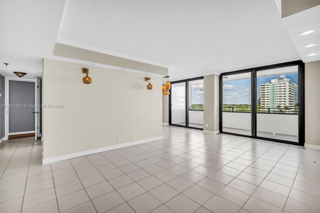 Image 31 of property listing at 1500 N Ocean Blvd 502, Pompano Beach, FL 33062