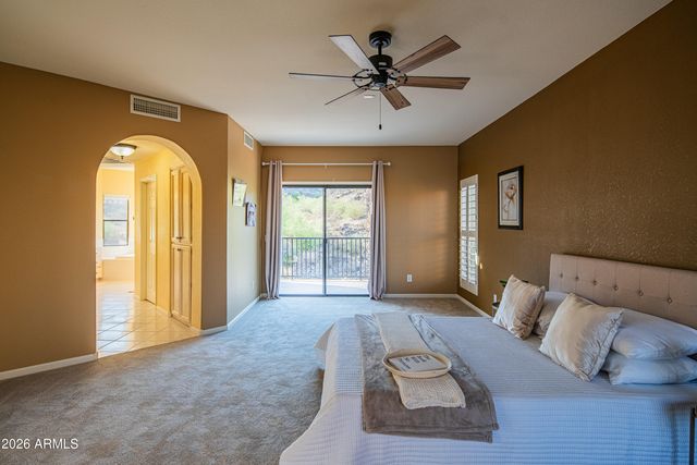 1054 E SHANGRI LA Road, Phoenix, AZ 85020