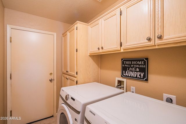1054 E SHANGRI LA Road, Phoenix, AZ 85020