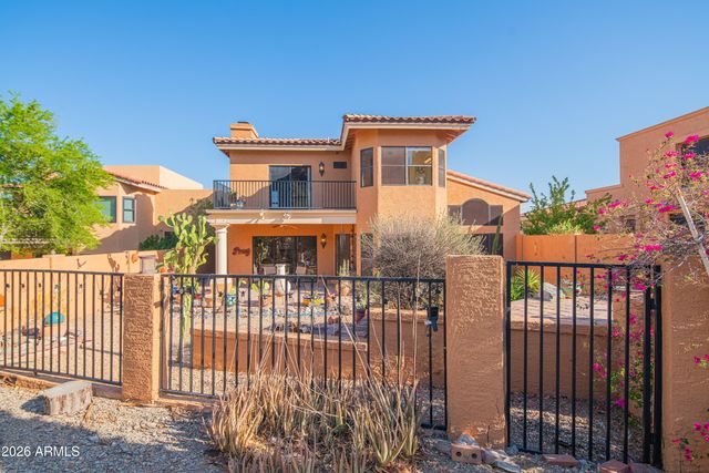 1054 E SHANGRI LA Road, Phoenix, AZ 85020