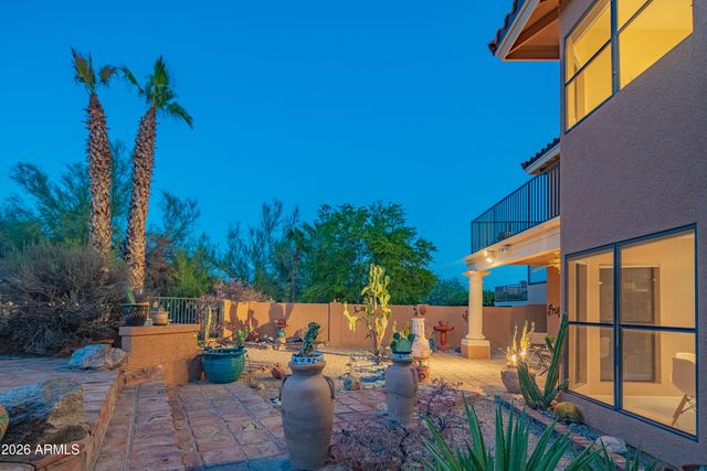 1054 E SHANGRI LA Road, Phoenix, AZ 85020