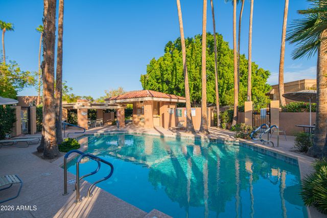 1054 E SHANGRI LA Road, Phoenix, AZ 85020