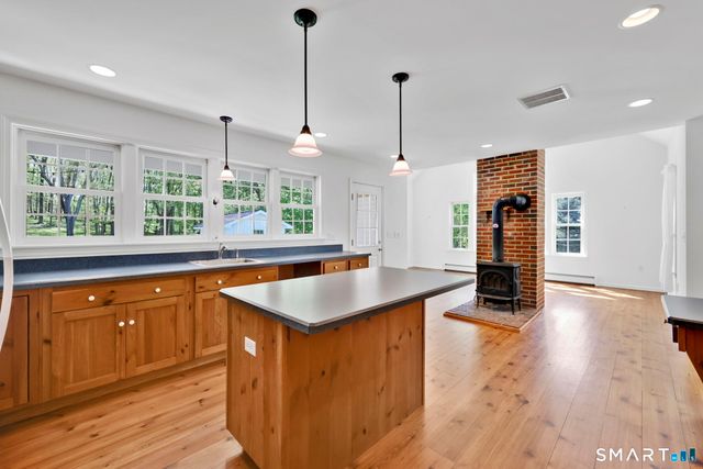 710 Storrs Road, Mansfield, CT 06268