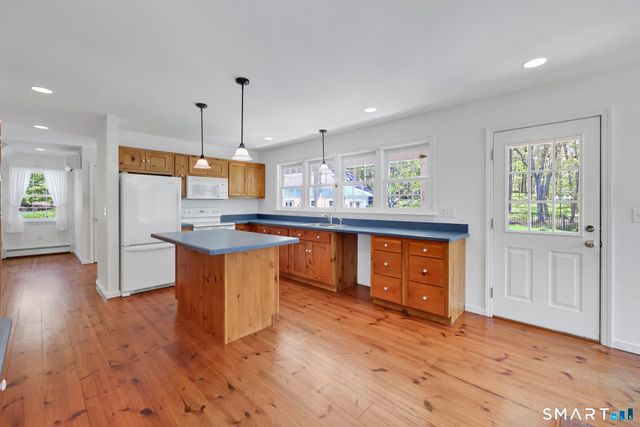 710 Storrs Road, Mansfield, CT 06268