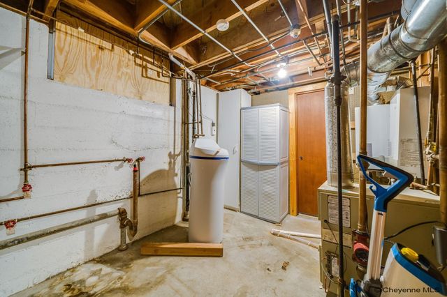 1056 HIGH ST, Wheatland, WY 82201