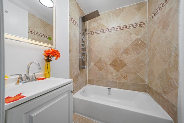 615 E 156th Place, South Holland, IL 60473