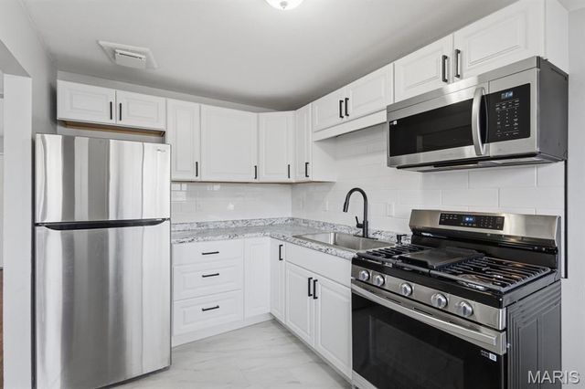 1923 Nashua Drive, Dellwood, MO 63136