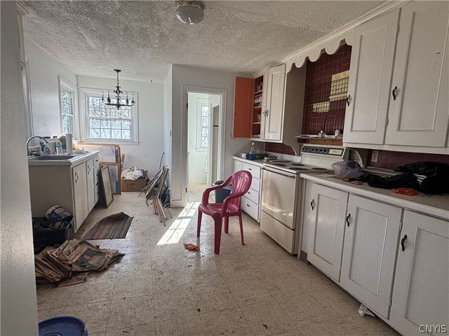 5150 Jamesville Road, Dewitt, NY 13078