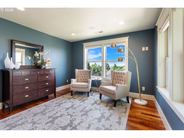 1046 Nw DEERFERN Loop, Camas, WA 98607