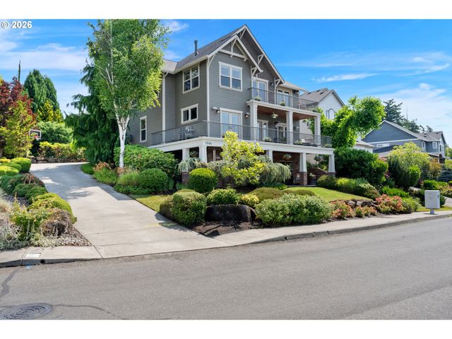 1046 Nw DEERFERN Loop, Camas, WA 98607