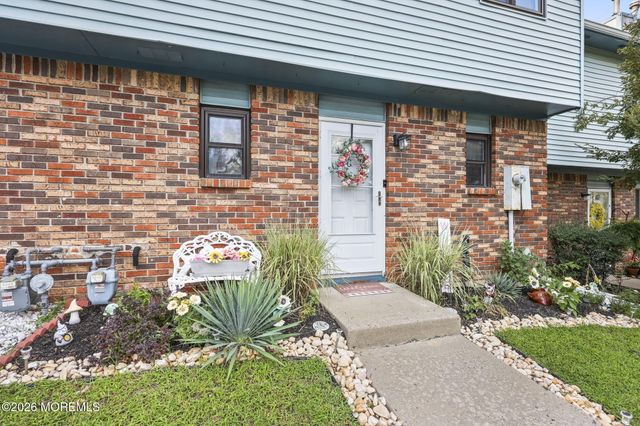3 Eagle Court, Howell, NJ 07731