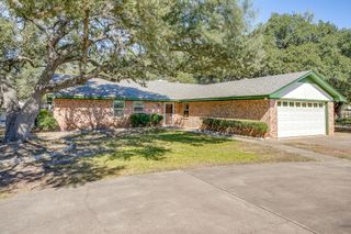 313 De La Cruz Street, Weatherford, TX 76085