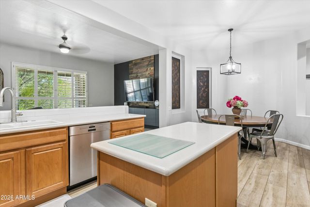 42738 N COURAGE Trail, Anthem, AZ 85086