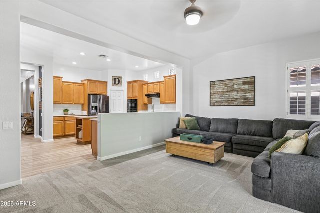 42738 N COURAGE Trail, Anthem, AZ 85086