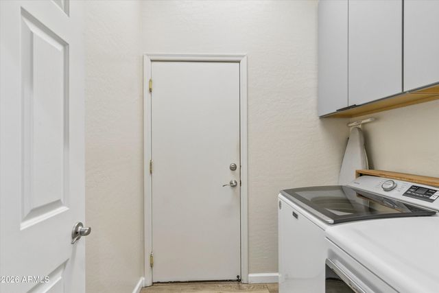 42738 N COURAGE Trail, Anthem, AZ 85086