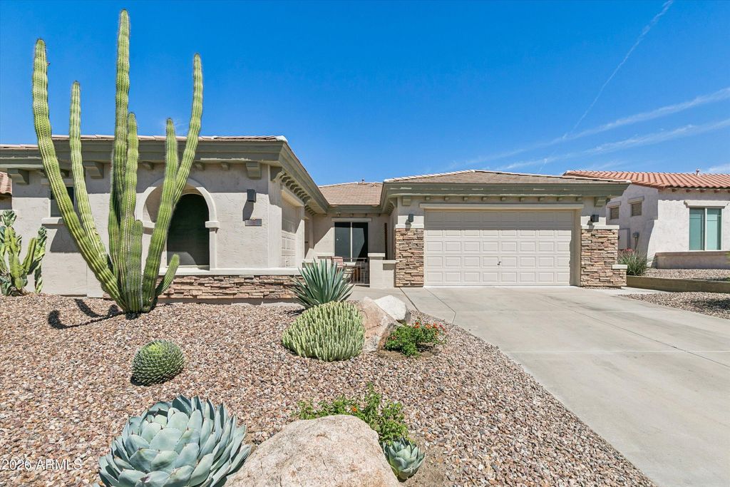 42738 N COURAGE Trail, Anthem, AZ 85086