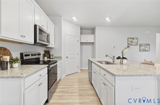 1650 River Bluff Ln, North Prince George, VA 23860