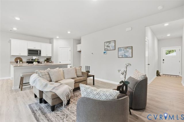 1650 River Bluff Ln, North Prince George, VA 23860