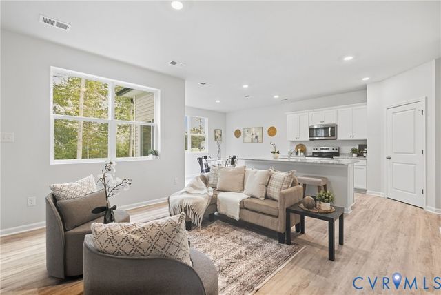 1650 River Bluff Ln, North Prince George, VA 23860