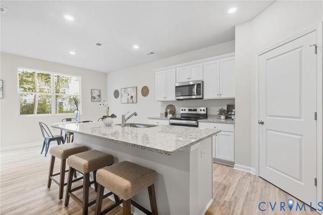1650 River Bluff Ln, North Prince George, VA 23860