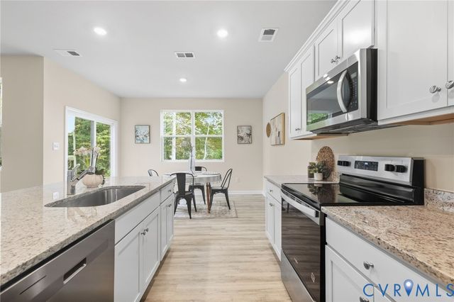 1650 River Bluff Ln, North Prince George, VA 23860