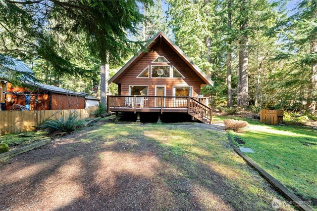 214 Paradise Dr, Ashford, WA 98304