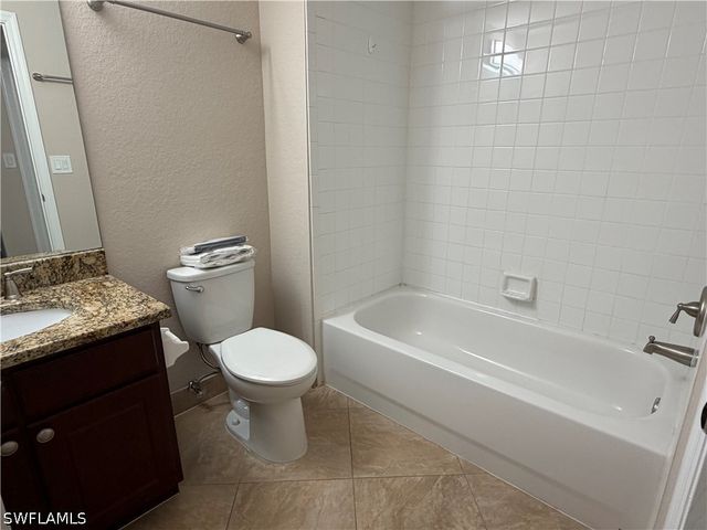 4635 Saint Croix LN 1214, Naples, FL 34109