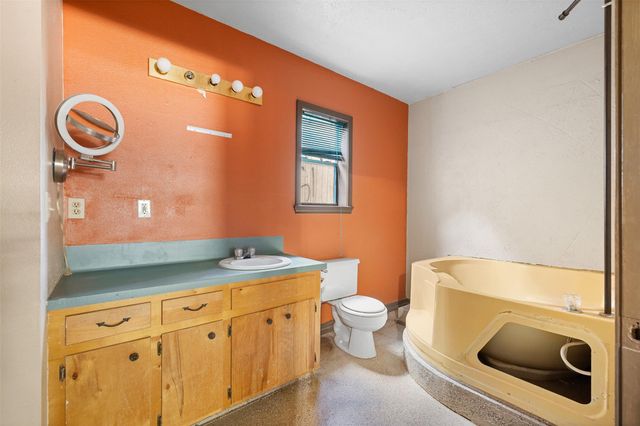 488 Seventh St, Somerville, TX 77879