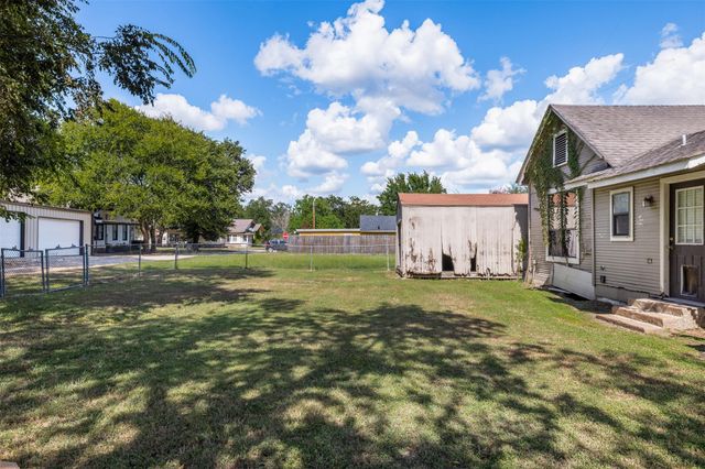 488 Seventh St, Somerville, TX 77879