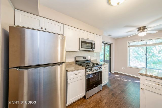 841 Cross Creek Court C, Roselle, IL 60172