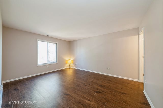 841 Cross Creek Court C, Roselle, IL 60172